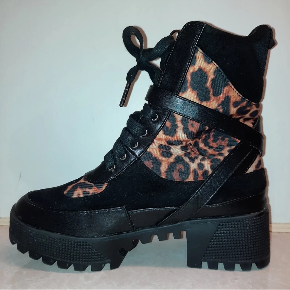CAPE ROBBIN Goth Alt Ankle High Belted Lace Black Leopard Print COMBAT BOOTS 7 - Picture 2 of 6
